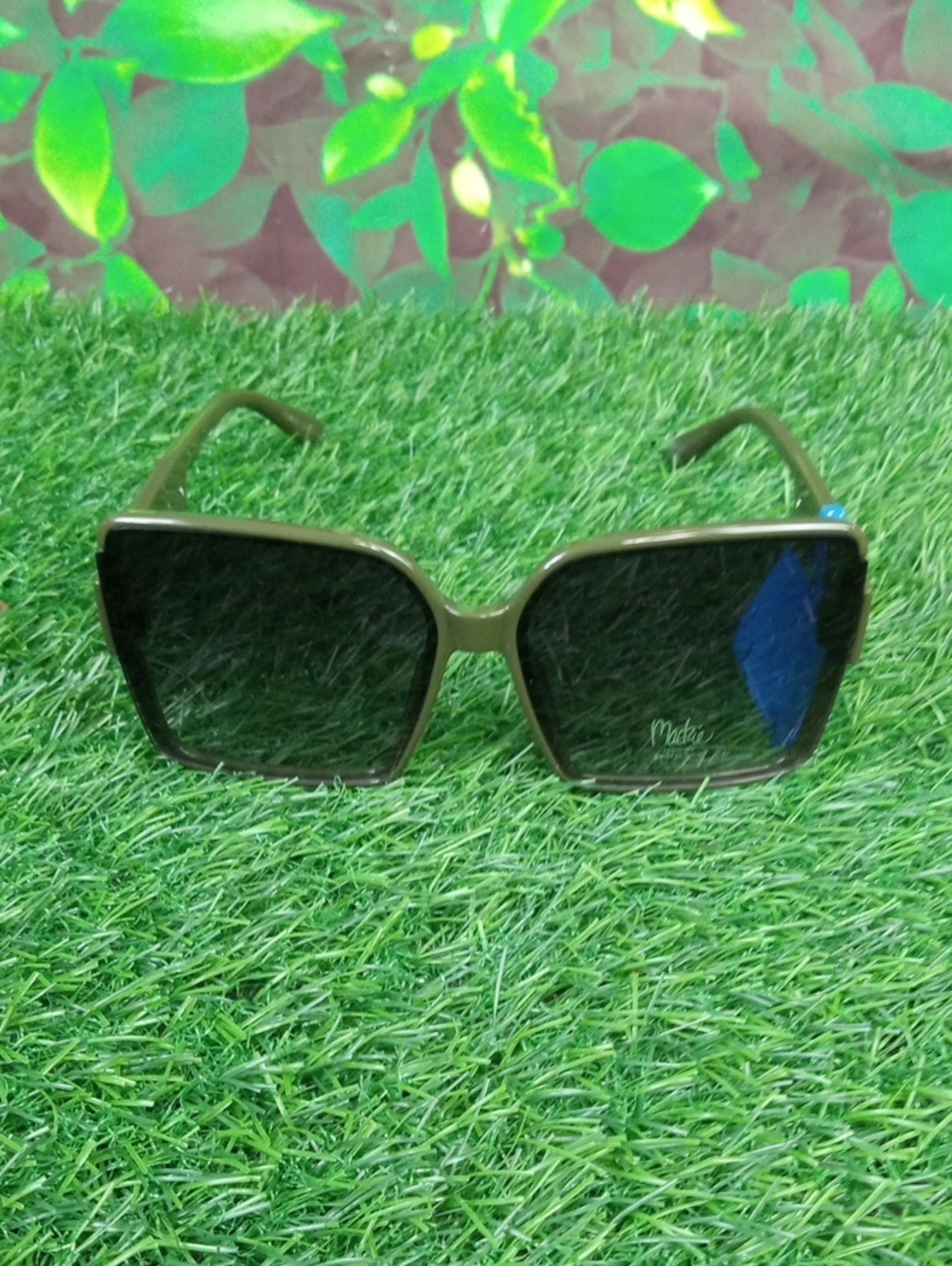 🛍️🍒 Mackie Olive Green Oversized Square Sunglasses with Black Lenses